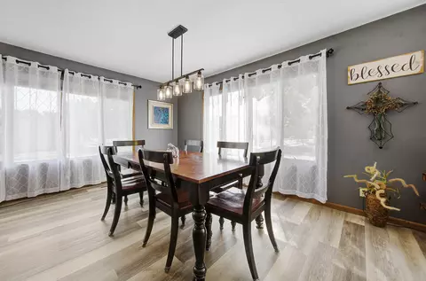Dining - 510 12th St, Windom, MN 56101 photo 2 of 4