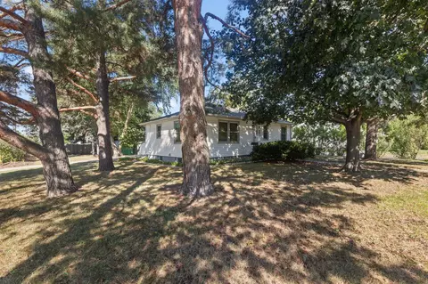Exterior - 8542 3rd Ave S, Bloomington, MN 55420 photo 2 of 9