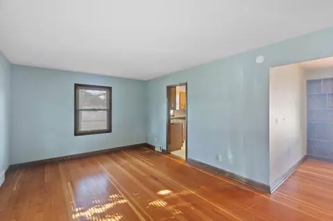 Living - 8542 3rd Ave S, Bloomington, MN 55420 photo 3 of 4