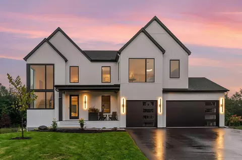 705 Ensconced Way, Chaska, MN 55318