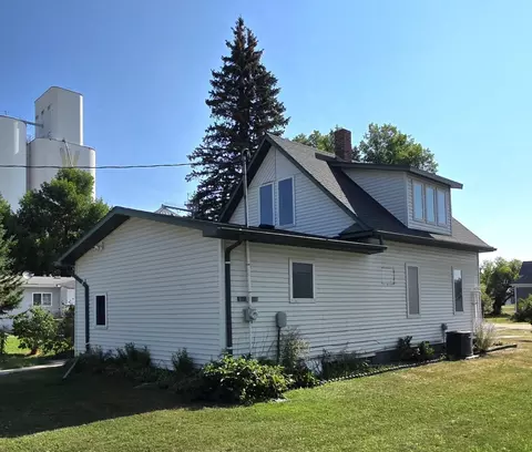 Exterior - 109 5th St, Kathryn, ND 58049 photo 2 of 4