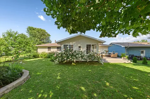 Exterior - 1314 N 5th St, Saint Peter, MN 56082 photo 5 of 7