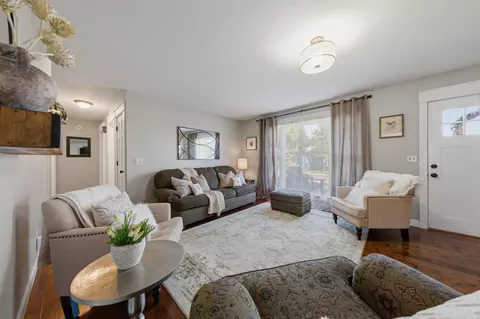 Living - 1314 N 5th St, Saint Peter, MN 56082 photo 4 of 5