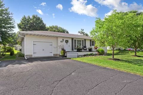 Exterior - 1314 N 5th St, Saint Peter, MN 56082 photo 2 of 7