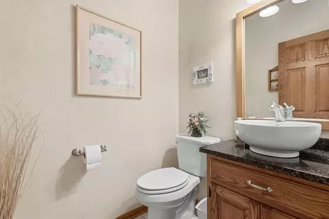 Bath - 5987 24th St NE, Willmar, MN 56201 photo 3 of 4