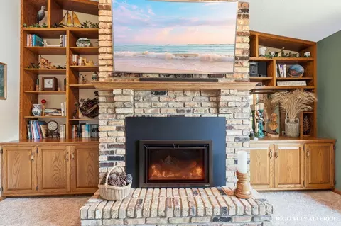 Living - 5987 24th St NE, Willmar, MN 56201 photo 3 of 5