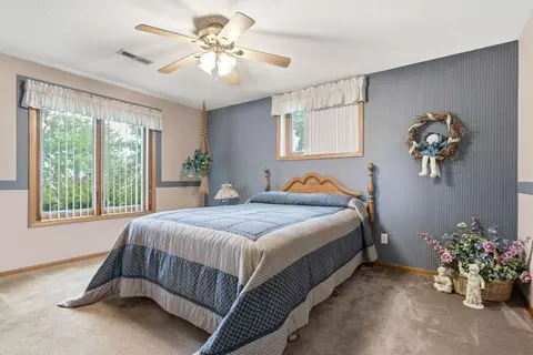 Bedroom - 5987 24th St NE, Willmar, MN 56201 photo 3 of 5