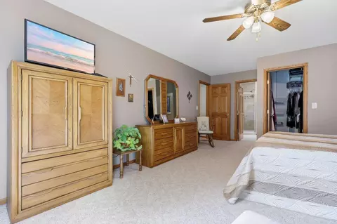 Bedroom - 5987 24th St NE, Willmar, MN 56201 photo 2 of 5