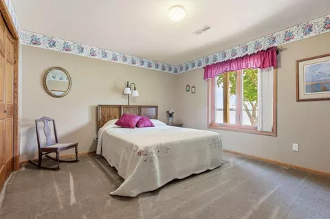 Bedroom - 5987 24th St NE, Willmar, MN 56201 photo 5 of 5