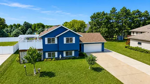 384 Morning View Ln, Sauk Centre, MN 56378
