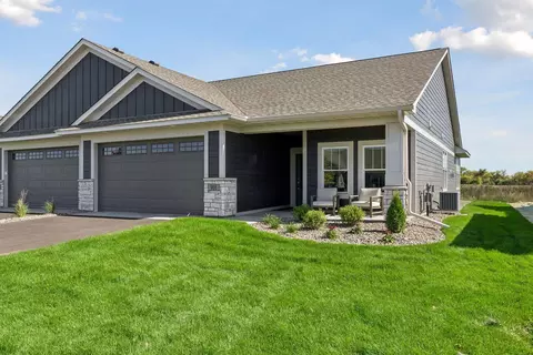 988 Turner Ln, New Richmond, WI 54017