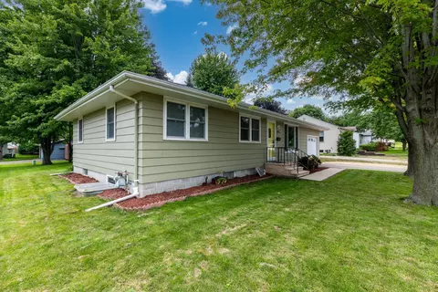 Exterior - 470 Union St, Saint Peter, MN 56082 photo 10 of 10