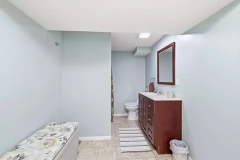 Bath - 470 Union St, Saint Peter, MN 56082 photo 2 of 2