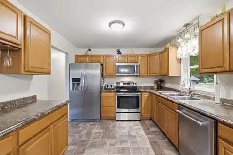 Kitchen - 470 Union St, Saint Peter, MN 56082 photo 2 of 4