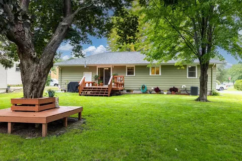 Exterior - 470 Union St, Saint Peter, MN 56082 photo 5 of 10