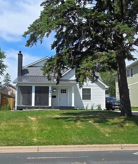 5940 Wooddale Ave, Edina, MN 55424