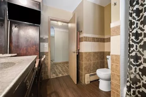 Bath - 1507 S 6th St, Brainerd, MN 56401 photo 3 of 4