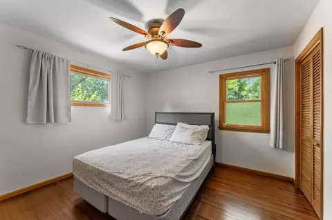 Bedroom - 9725 Queen Rd, Bloomington, MN 55431 photo 3 of 7