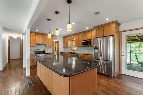 Kitchen - 9725 Queen Rd, Bloomington, MN 55431 photo 1 of 3