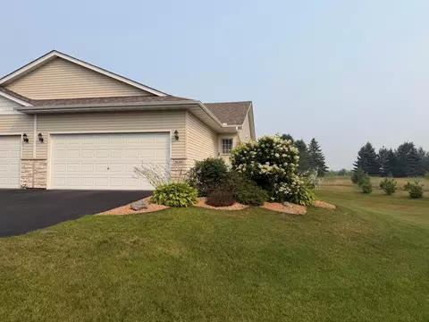 38260 Explorer Cir, North Branch, MN 55056