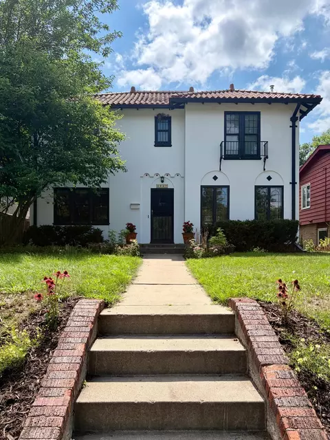 2907 E Minnehaha Pkwy, Minneapolis, MN 55417