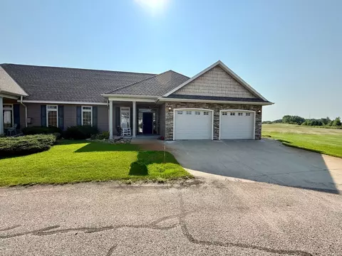 39202 Wild Rose Ct, Sauk Centre, MN 56378