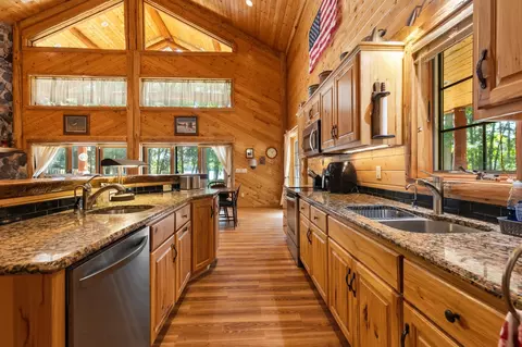 Kitchen - 19099 Havel Rdg, Brainerd, MN 56401 photo 1 of 3