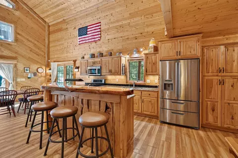 Kitchen - 19099 Havel Rdg, Brainerd, MN 56401 photo 2 of 4