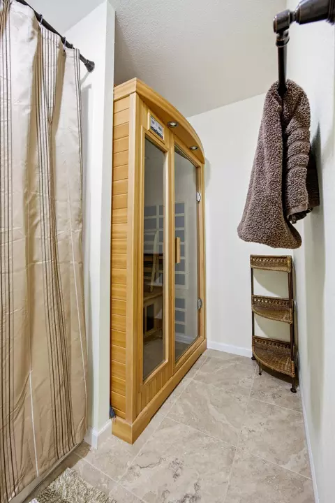 Bath - 3422 73rd Ave N, Moorhead, MN 56560 photo 6 of 7