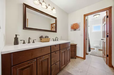 Bath - 3422 73rd Ave N, Moorhead, MN 56560 photo 4 of 7