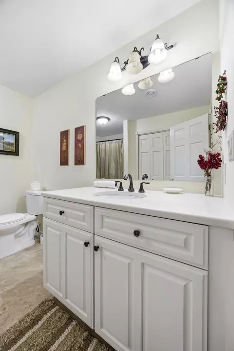Bath - 3422 73rd Ave N, Moorhead, MN 56560 photo 5 of 7