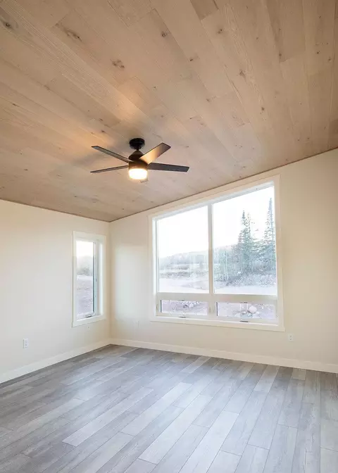 Bedroom - 116 E Lakeview Dr, Silver Bay, MN 55614 photo 3 of 3