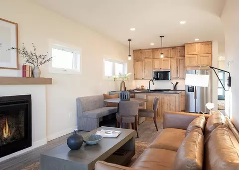 Living - 116 E Lakeview Dr, Silver Bay, MN 55614 photo 8 of 9