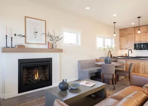 Living - 116 E Lakeview Dr, Silver Bay, MN 55614 photo 9 of 9
