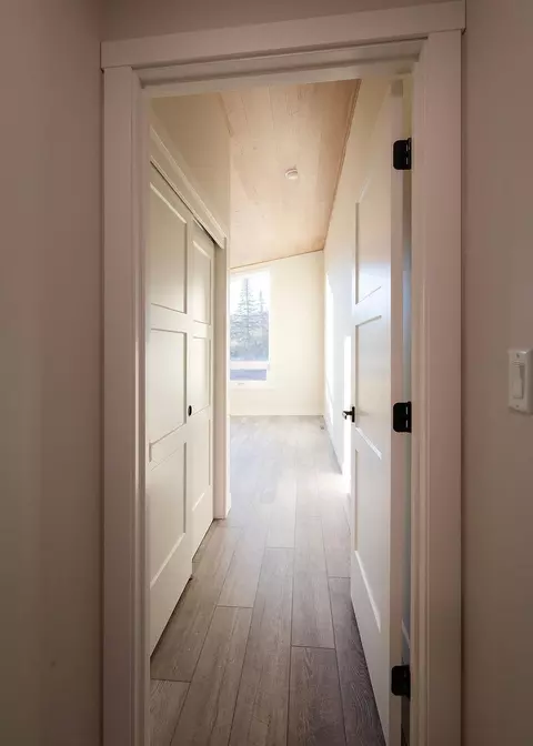 Entry Way - 116 E Lakeview Dr, Silver Bay, MN 55614 photo 2 of 2