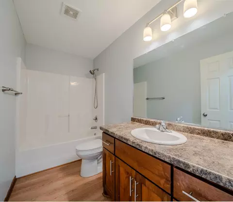 Bath - 1051 Yellowstone Ave, Saint Cloud, MN 56303 photo 1 of 5