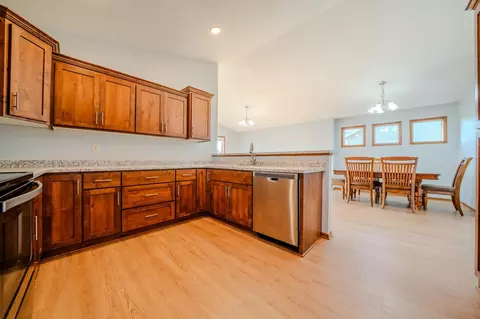 Kitchen - 1051 Yellowstone Ave, Saint Cloud, MN 56303 photo 3 of 5