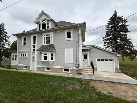 Exterior - 501 Forest St, Kenyon, MN 55946 photo 4 of 5