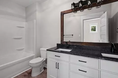 Bath - 501 Forest St, Kenyon, MN 55946 photo 3 of 3