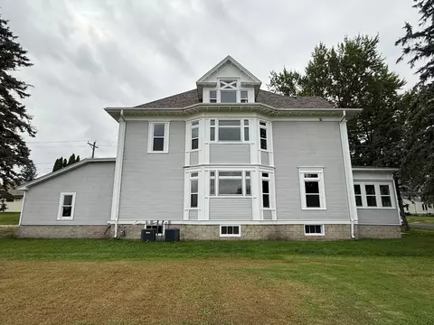 Exterior - 501 Forest St, Kenyon, MN 55946 photo 5 of 5