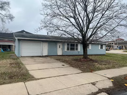 104 12th Ave S, Onalaska, WI 54650