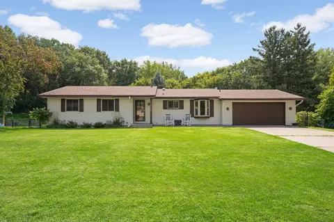 13712 E Wellington Cres, Burnsville, MN 55337