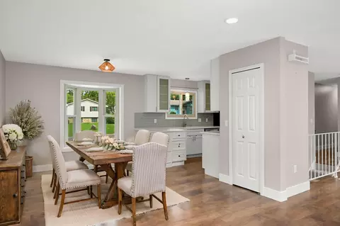 13712 E Wellington Cres, Burnsville, MN 55337