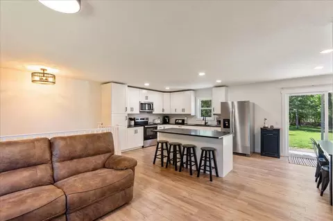 Kitchen - 6141 Donald St, Baxter, MN 56425 photo 1 of 5