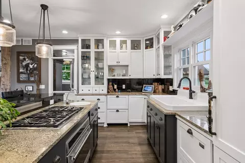 Kitchen - 6225 Fairbanks Ave, Webster, MN 55088 photo 8 of 14