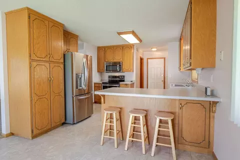 Kitchen - 5871 Sandy Dr, Saint Cloud, MN 56303 photo 5 of 5
