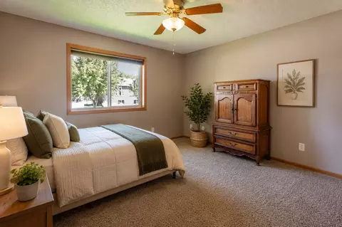 Bedroom - 5871 Sandy Dr, Saint Cloud, MN 56303 photo 1 of 13