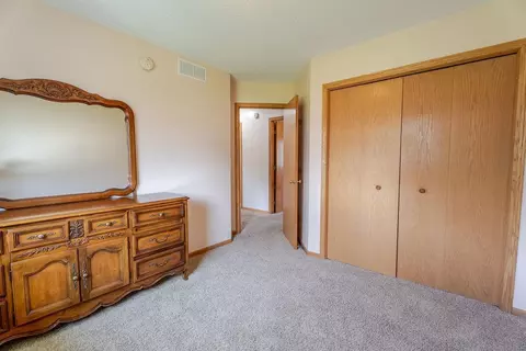 Bedroom - 5871 Sandy Dr, Saint Cloud, MN 56303 photo 3 of 13