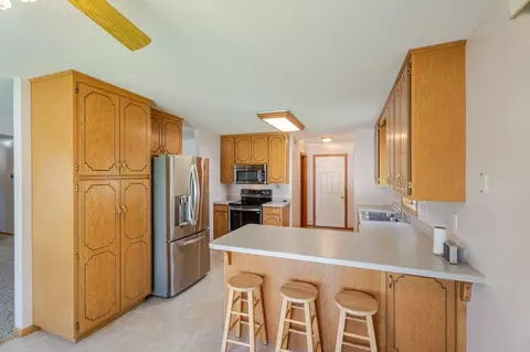 Kitchen - 5871 Sandy Dr, Saint Cloud, MN 56303 photo 1 of 5