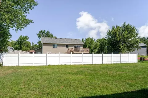 Exterior - 5871 Sandy Dr, Saint Cloud, MN 56303 photo 9 of 10
